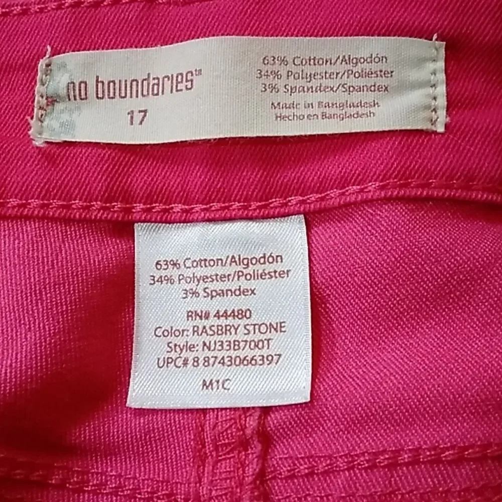 No Boundaries Women's Pants Size 17